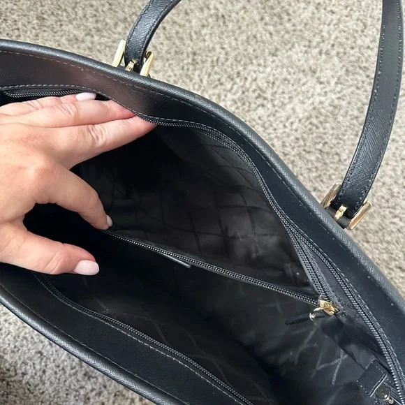 Michael Kors Classic Black Tote - Picture 5 of 9